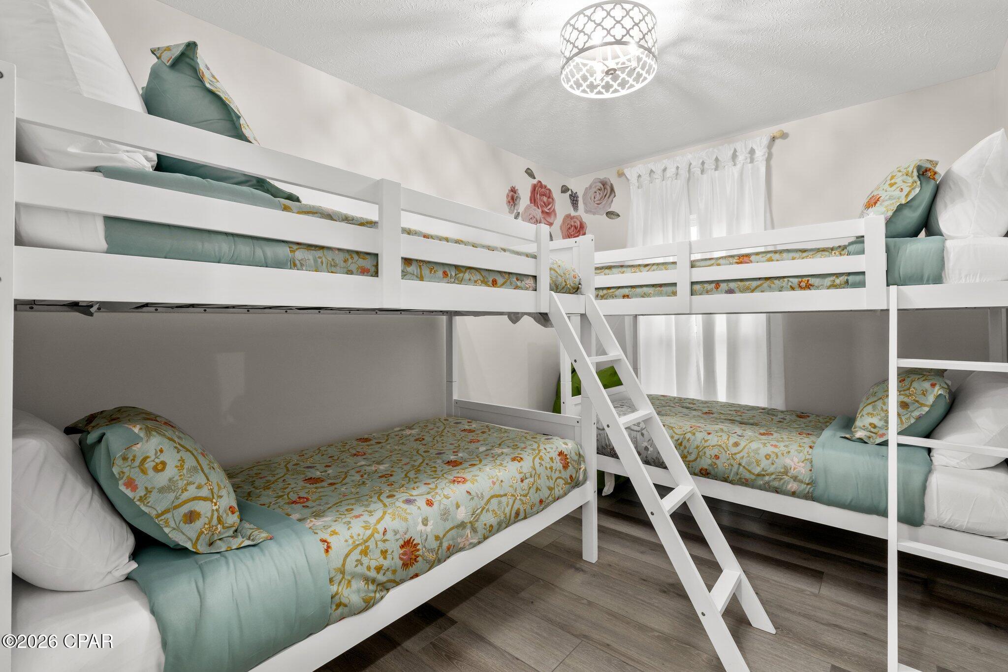 Long Beach 3rd - Residential