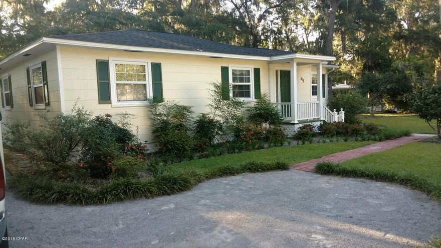 Charming Cove Cottage!  This home is a fantastic find in the Cove.  Great location, close to down town, court house, and hospital.  This home has been extremely well taken care of, and features a split bedroom plan, hard wood floors, eat in kitchen with break fast bar.