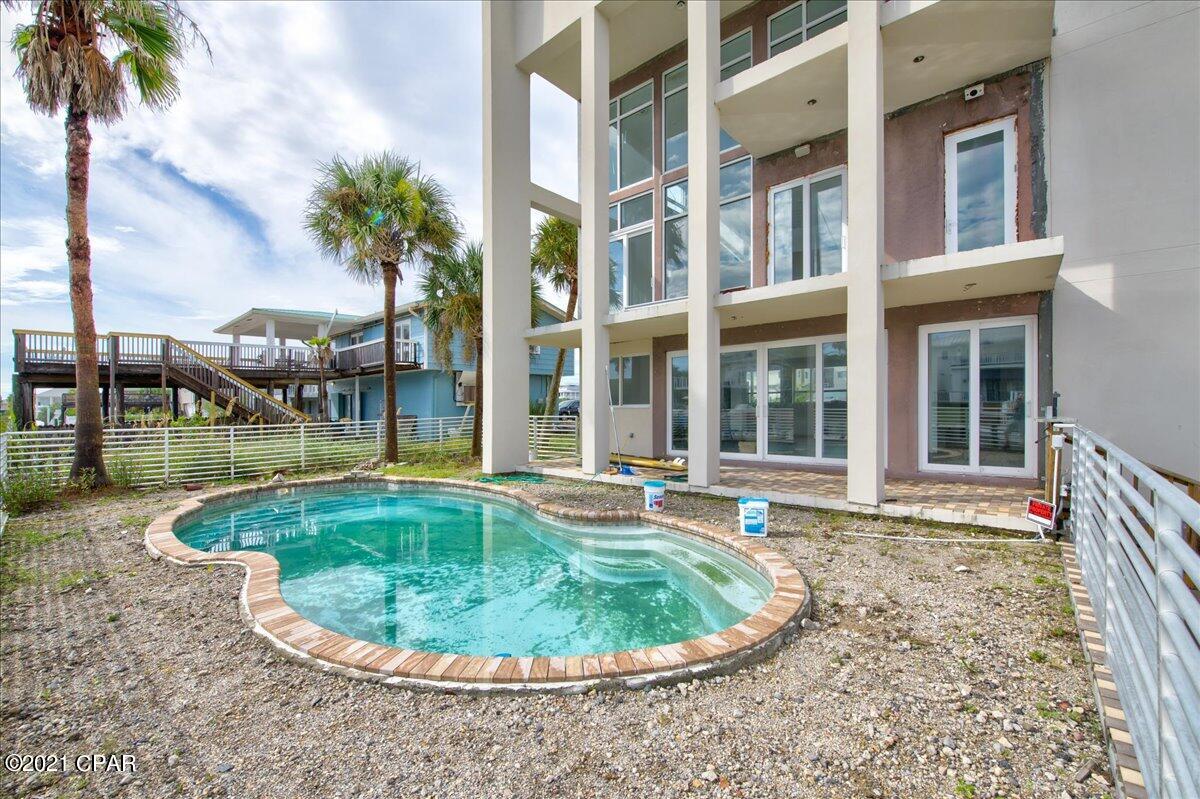 Holiday Isle - Residential