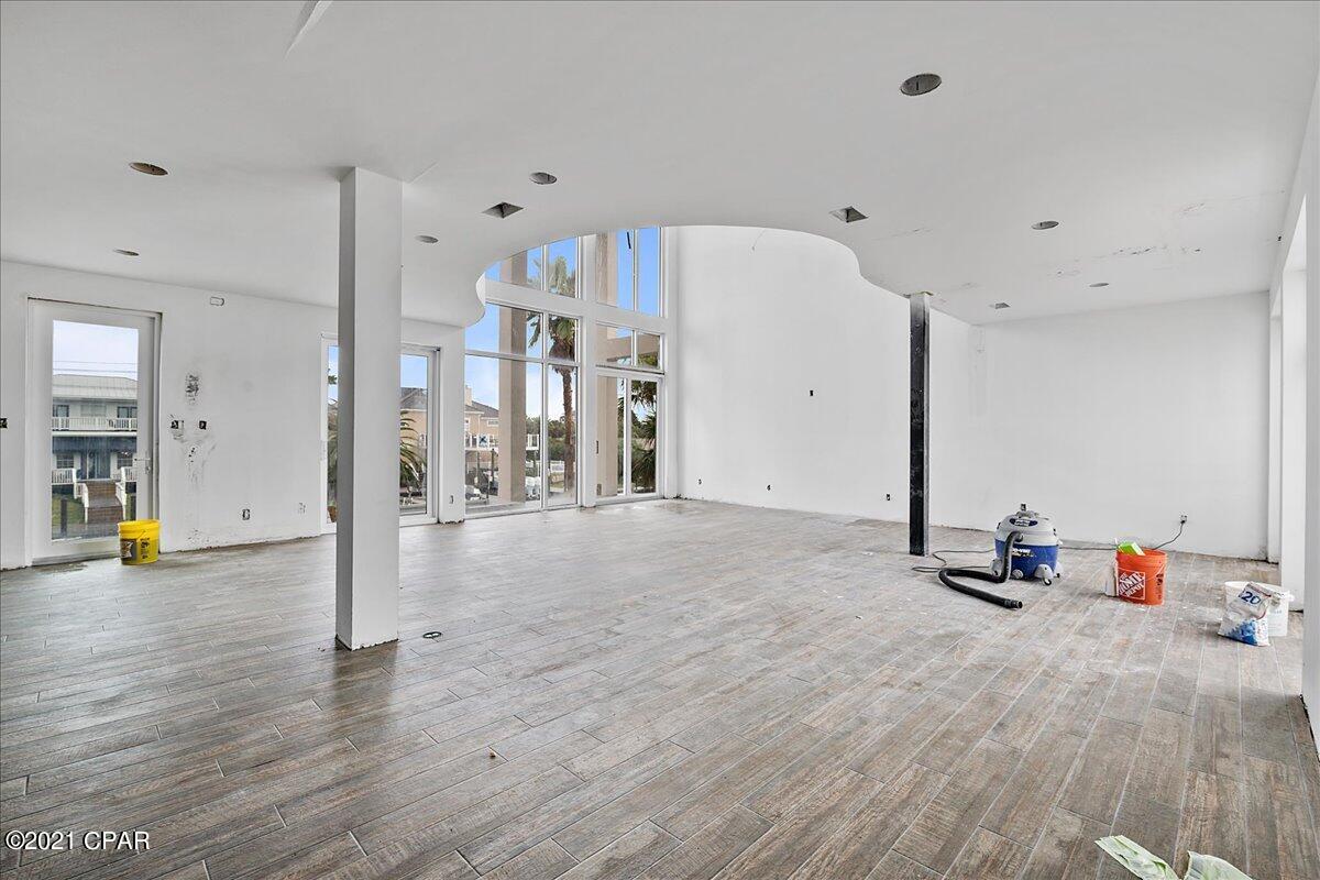 Holiday Isle - Residential