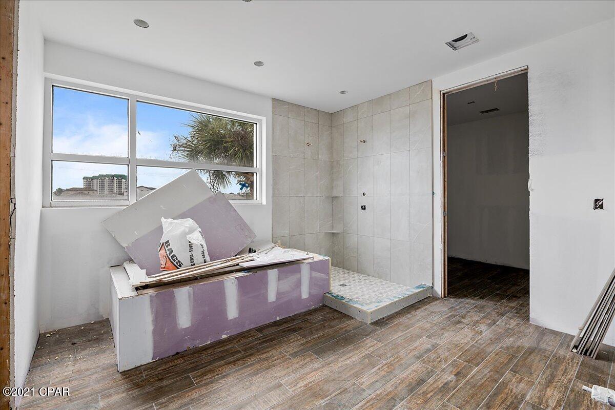 Holiday Isle - Residential