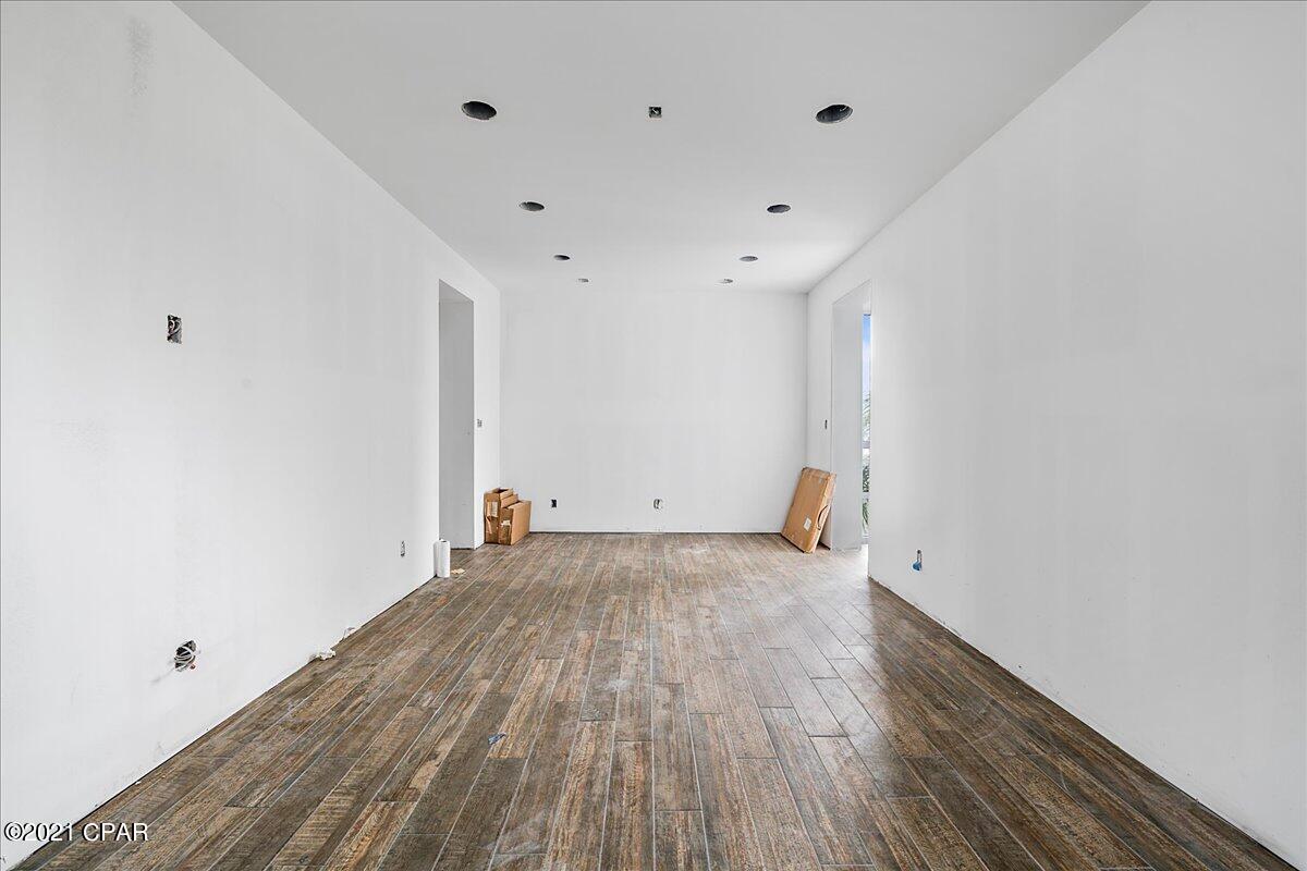 Holiday Isle - Residential