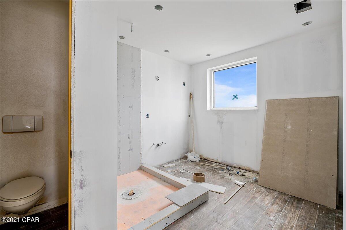 Holiday Isle - Residential