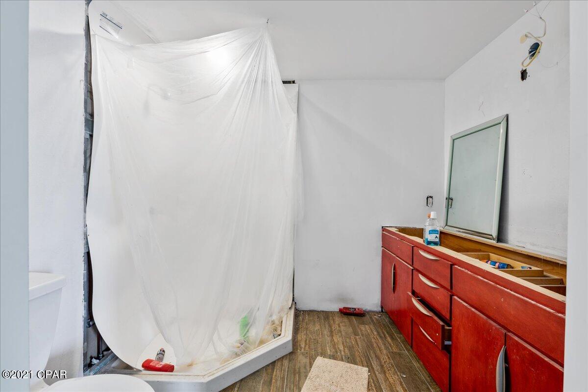 Holiday Isle - Residential