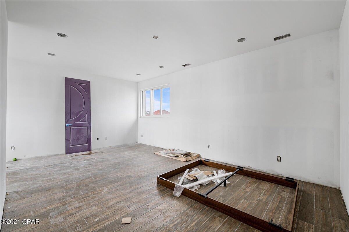 Holiday Isle - Residential