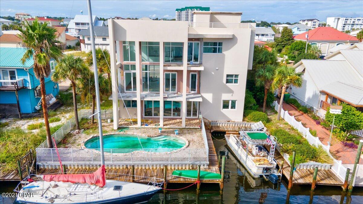 Holiday Isle - Residential