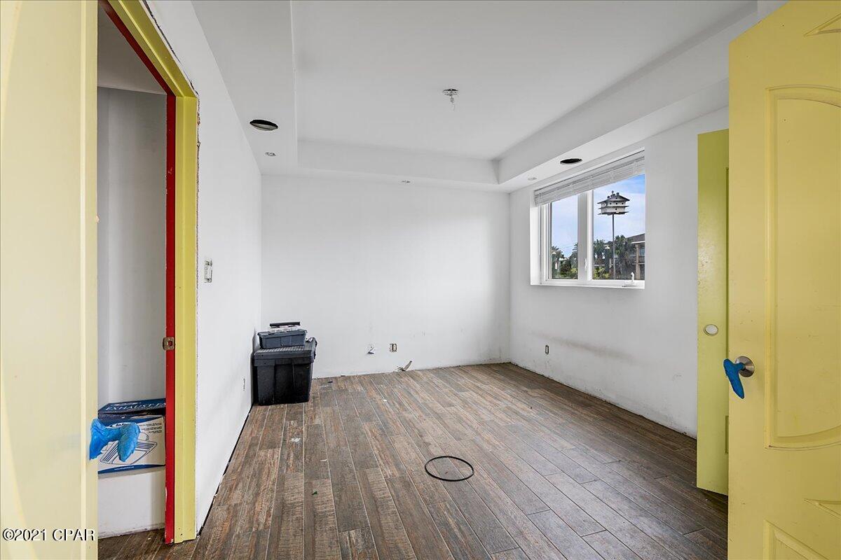 Holiday Isle - Residential