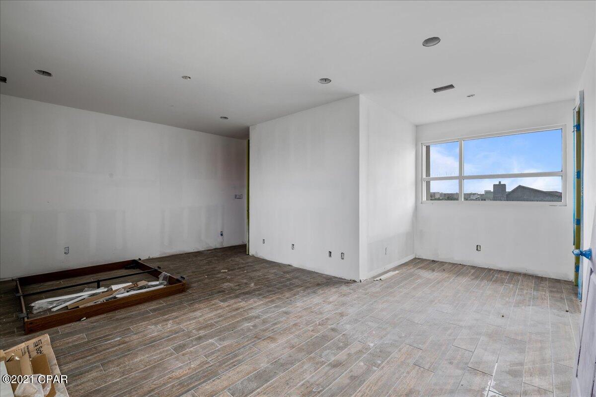 Holiday Isle - Residential