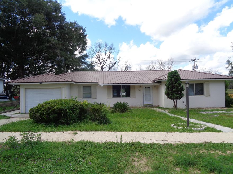 Great area for commute to Panama City or Chipley. Home has 3 bedrooms with 1 and 1/2 baths . Heated and cooled Florida room. Covered back patio to look out at the water.  No Pets allowed.