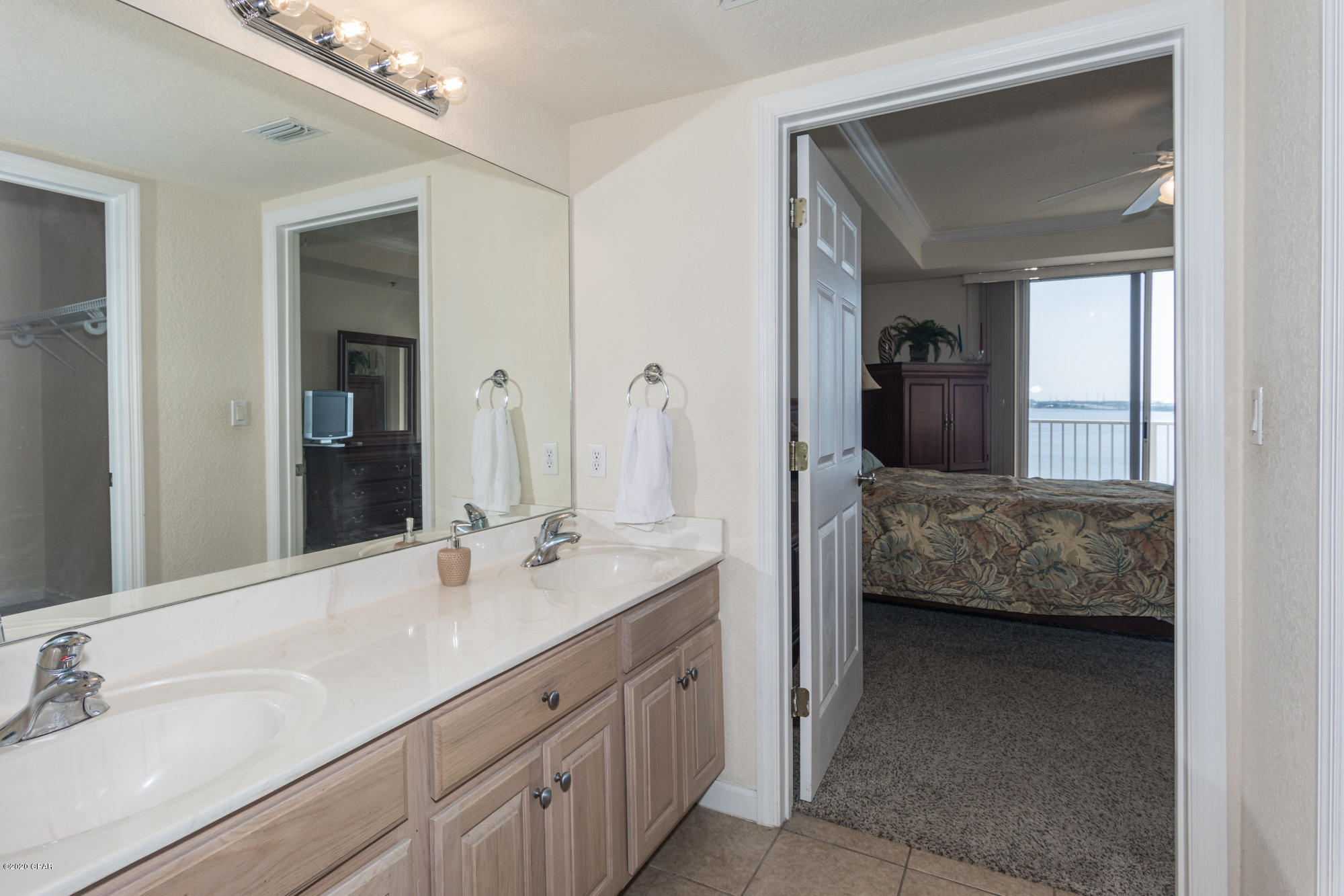 Hibiscus By The Bay - Residential