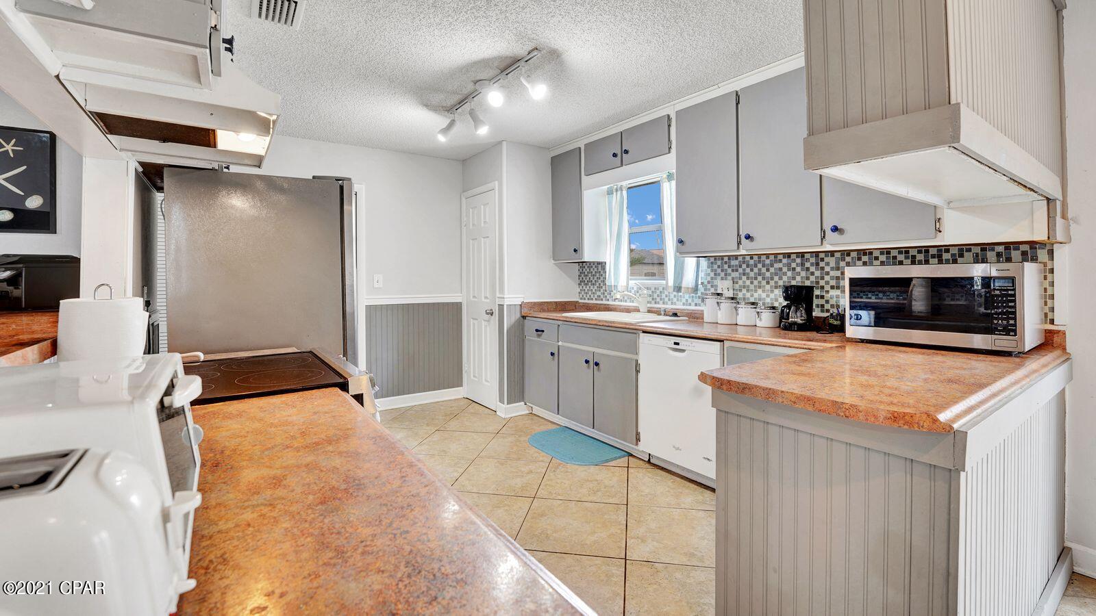Pine Forest Est Ph 1 - Residential