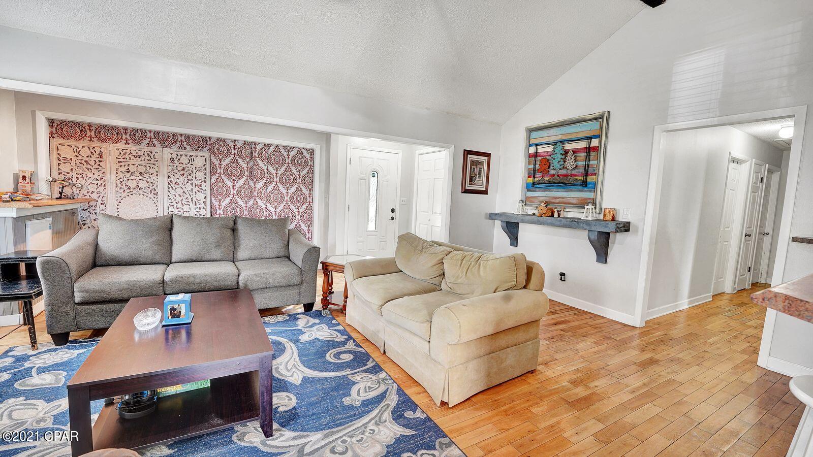 Pine Forest Est Ph 1 - Residential