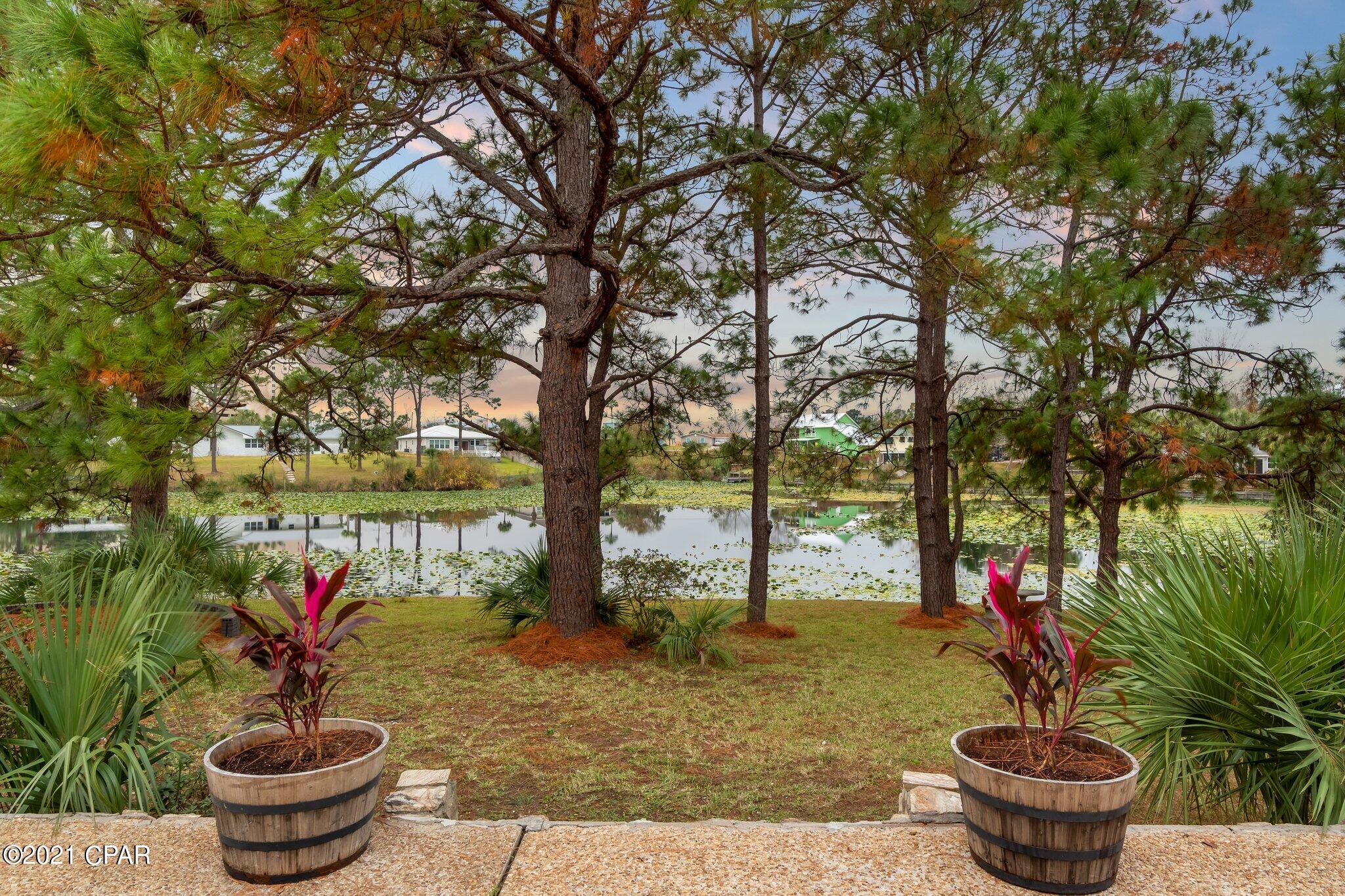 Crown Pt Sec Lakeside By Gulf - Residential