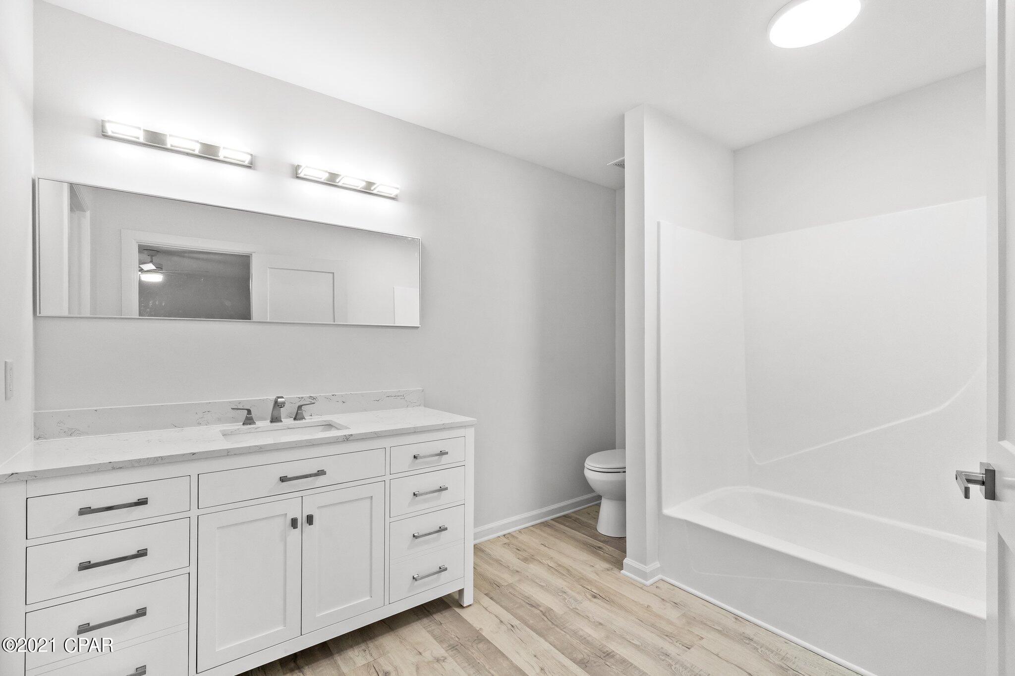 Crown Pt Sec Lakeside By Gulf - Residential