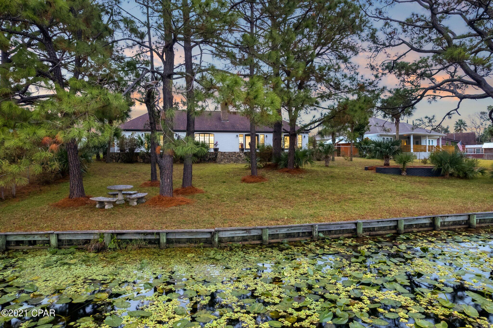 Crown Pt Sec Lakeside By Gulf - Residential