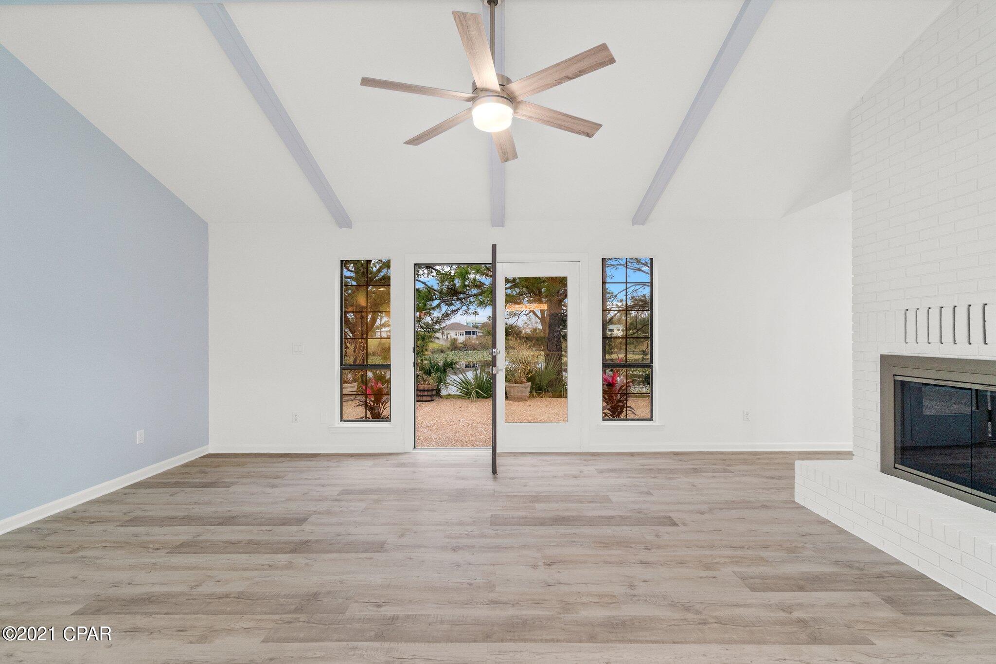 Crown Pt Sec Lakeside By Gulf - Residential