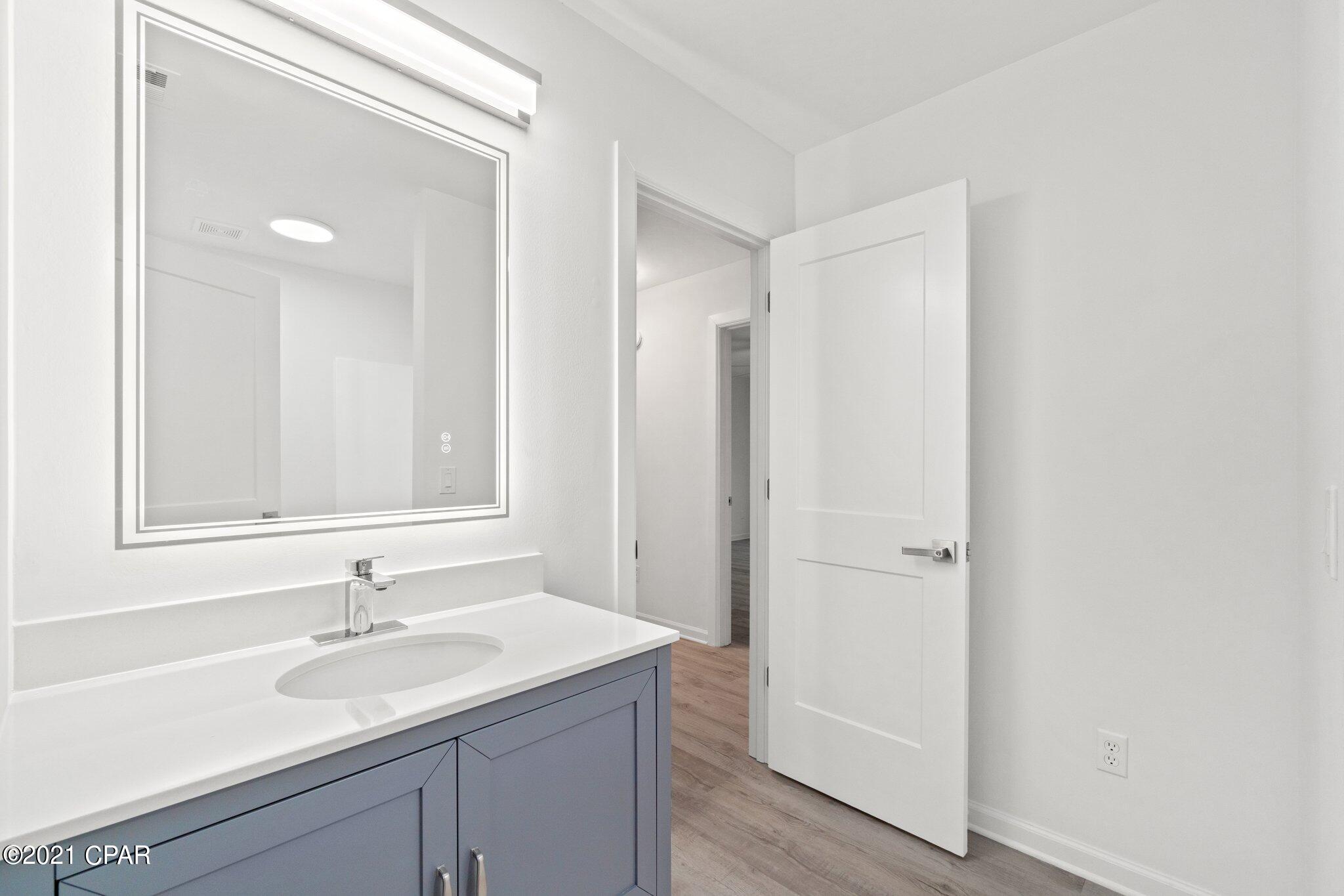 Crown Pt Sec Lakeside By Gulf - Residential