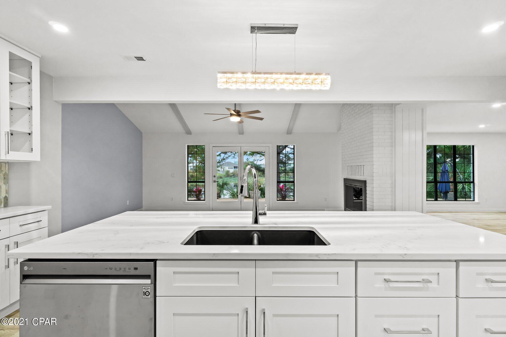 Crown Pt Sec Lakeside By Gulf - Residential