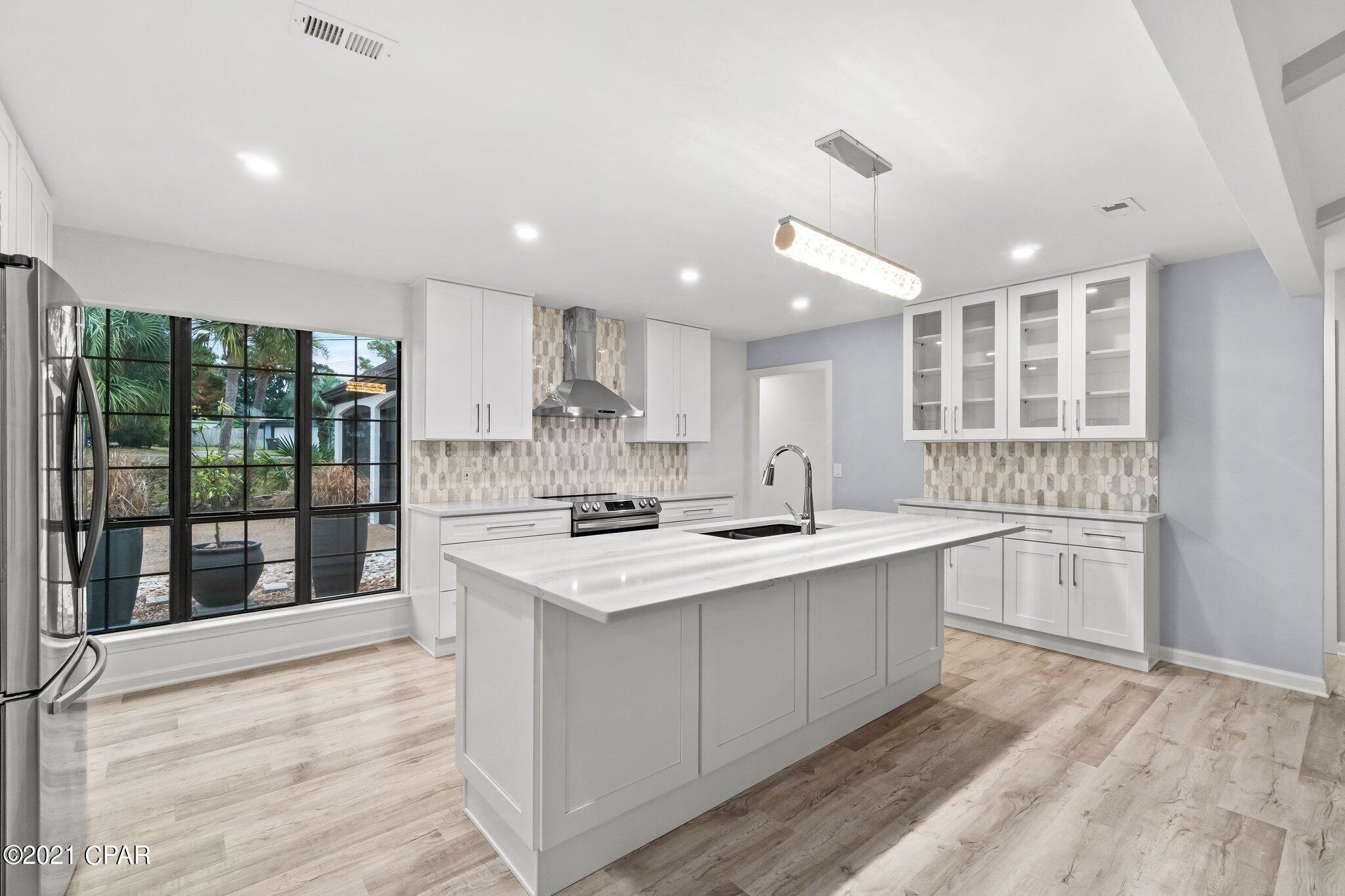 Crown Pt Sec Lakeside By Gulf - Residential