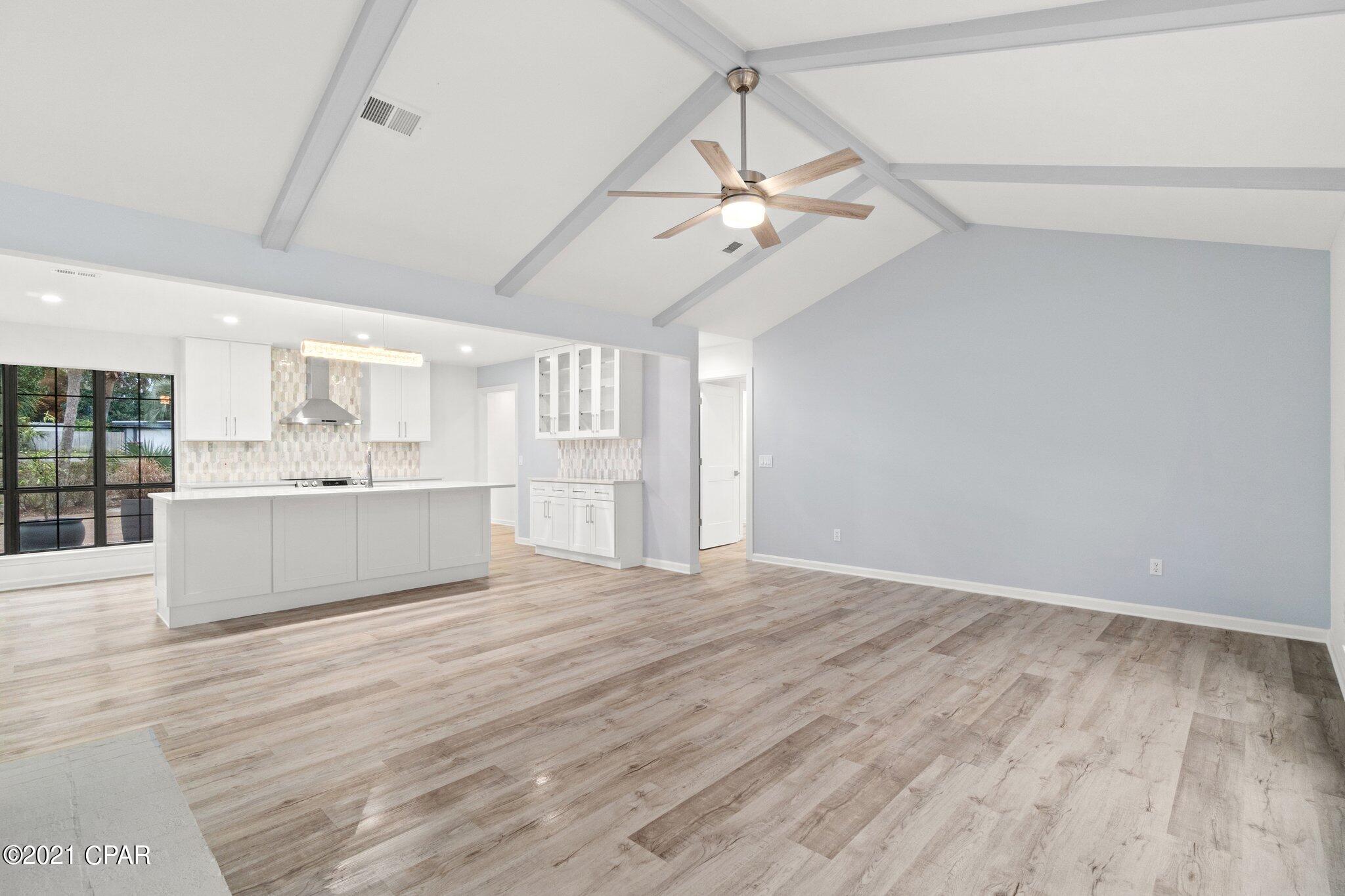 Crown Pt Sec Lakeside By Gulf - Residential