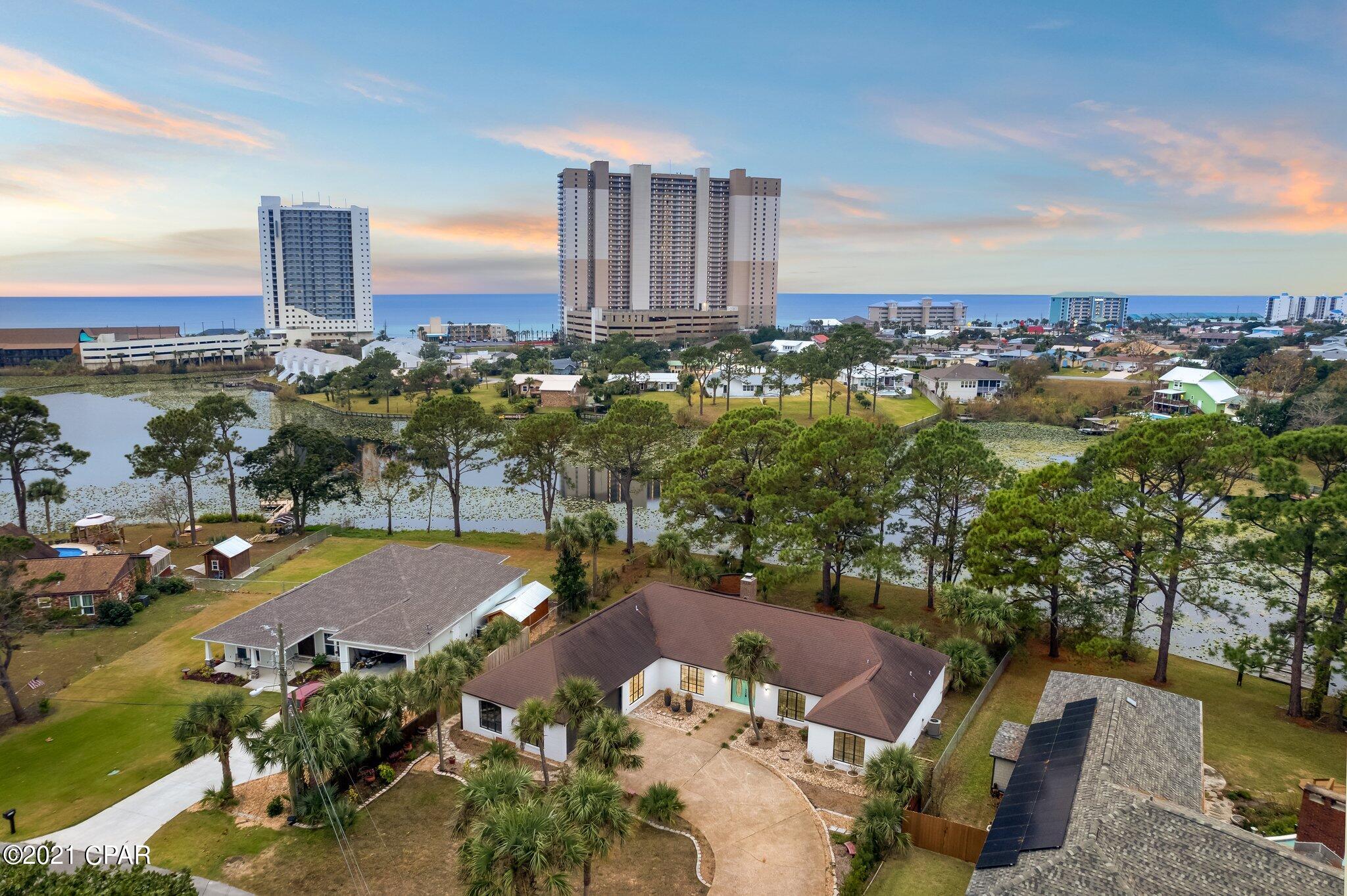 Crown Pt Sec Lakeside By Gulf - Residential