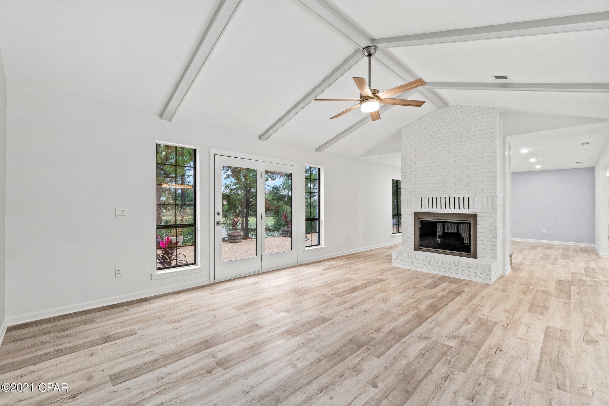 Crown Pt Sec Lakeside By Gulf - Residential