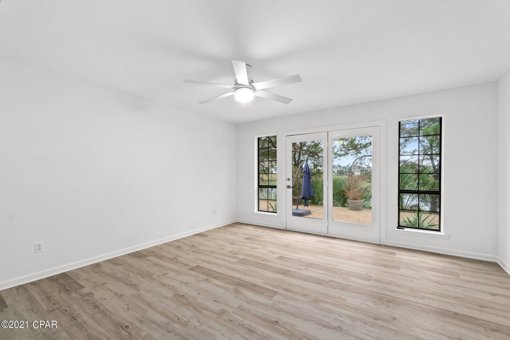 Crown Pt Sec Lakeside By Gulf - Residential