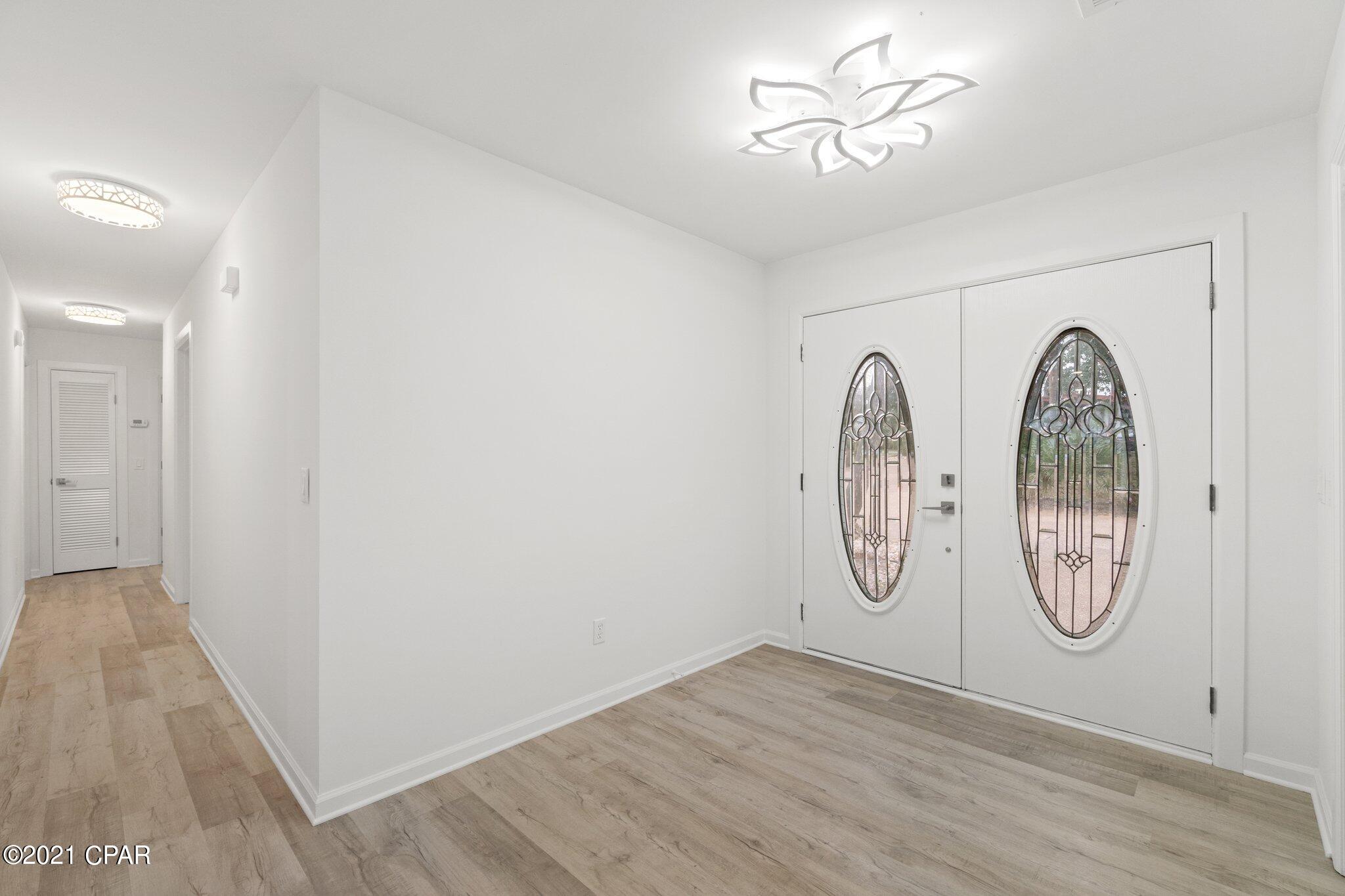 Crown Pt Sec Lakeside By Gulf - Residential