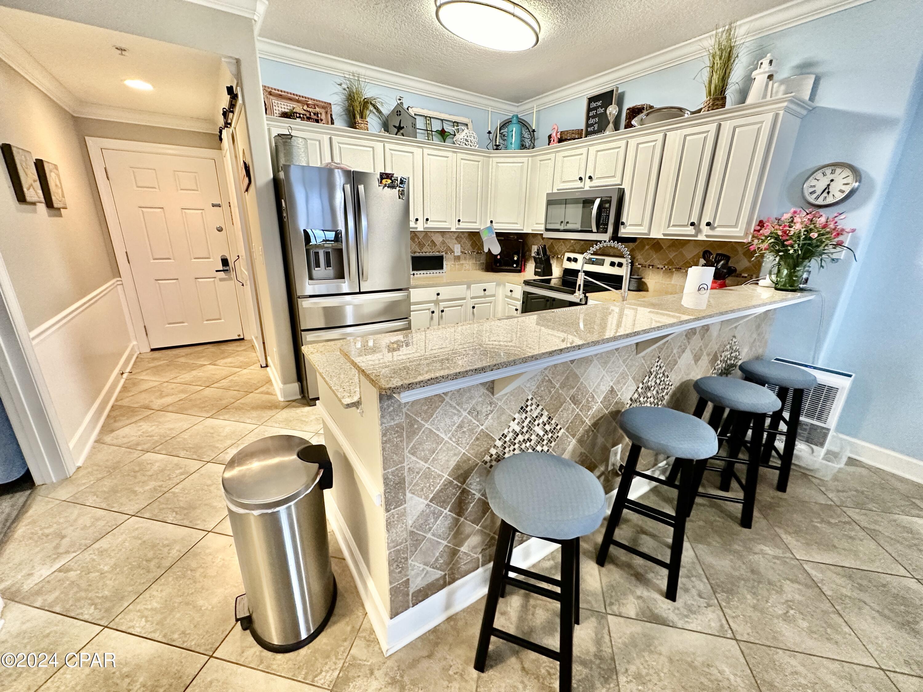 Tropic Winds - Residential