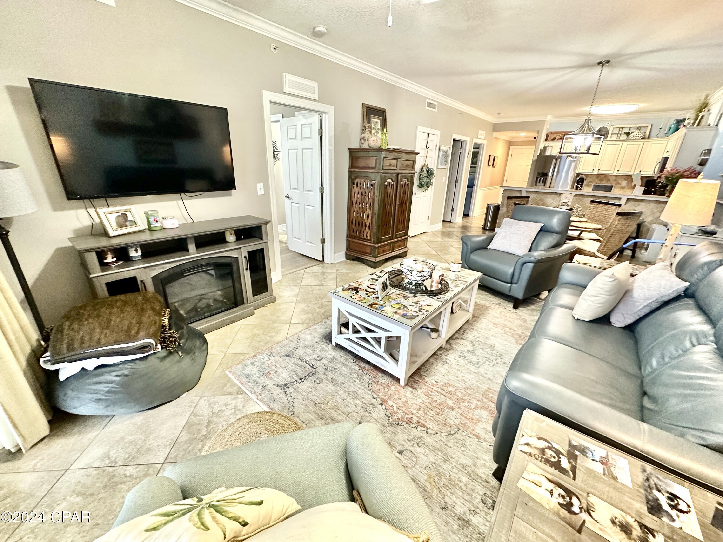 Tropic Winds - Residential