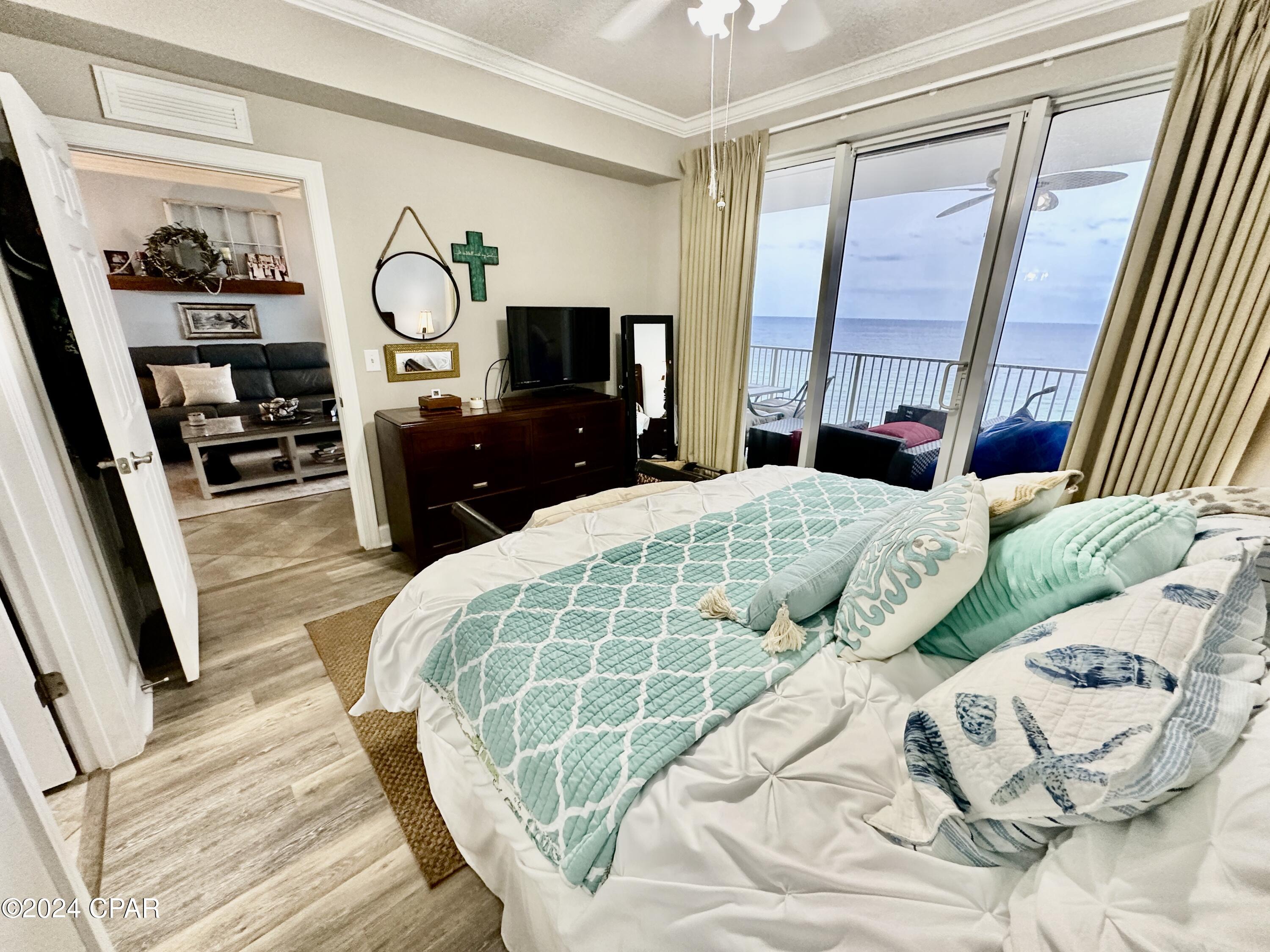 Tropic Winds - Residential