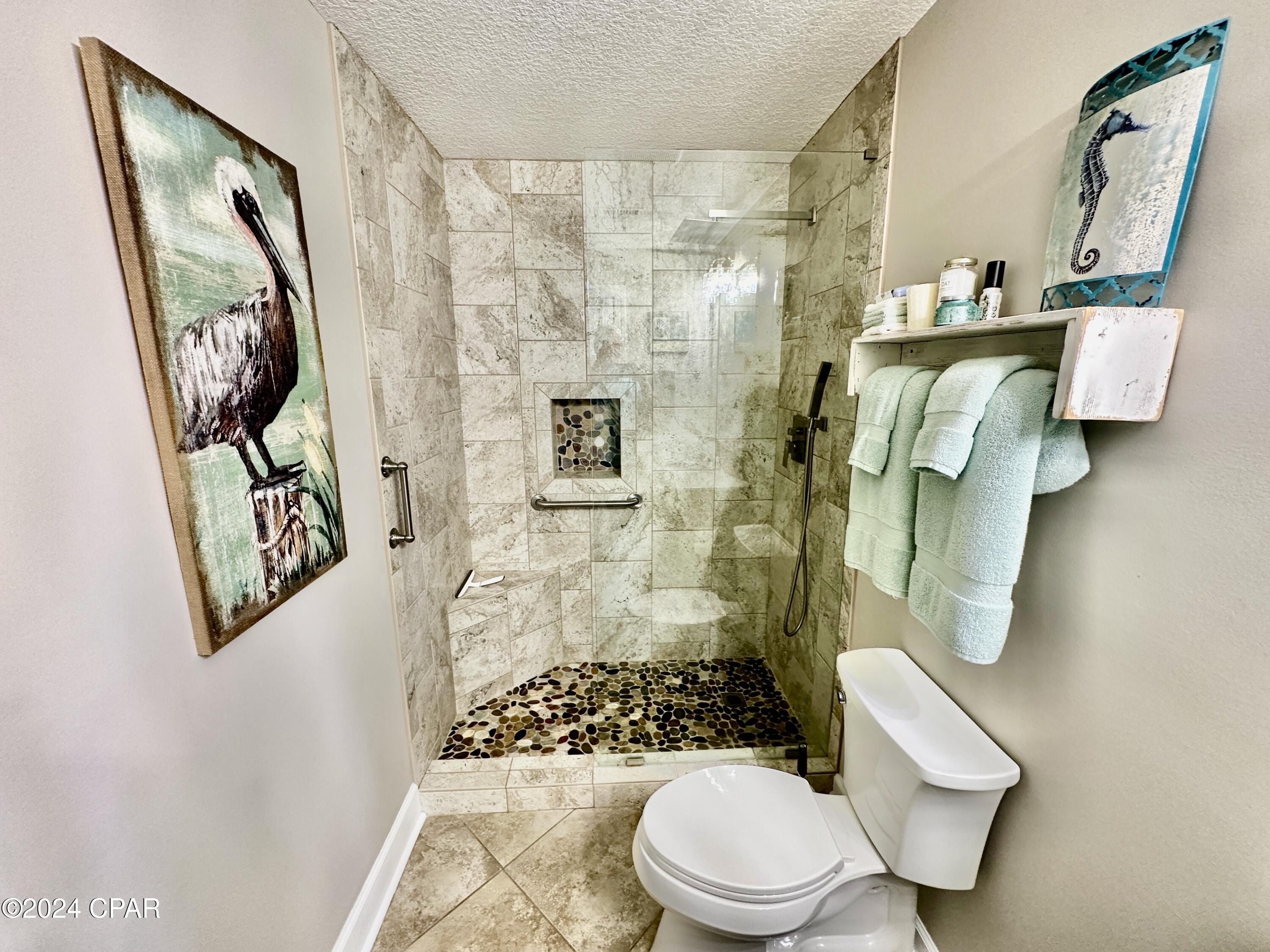 Tropic Winds - Residential