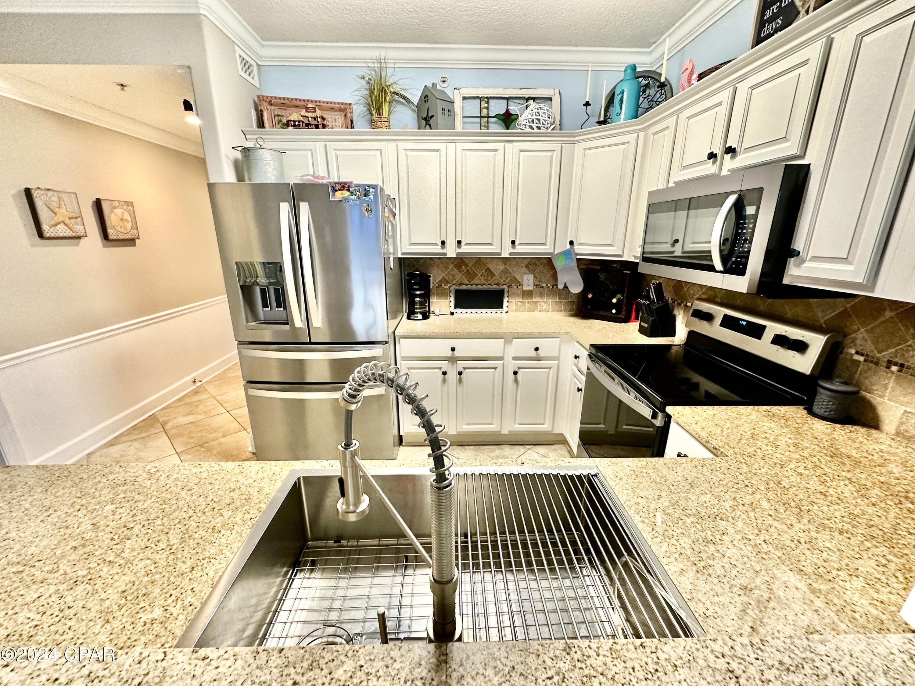 Tropic Winds - Residential