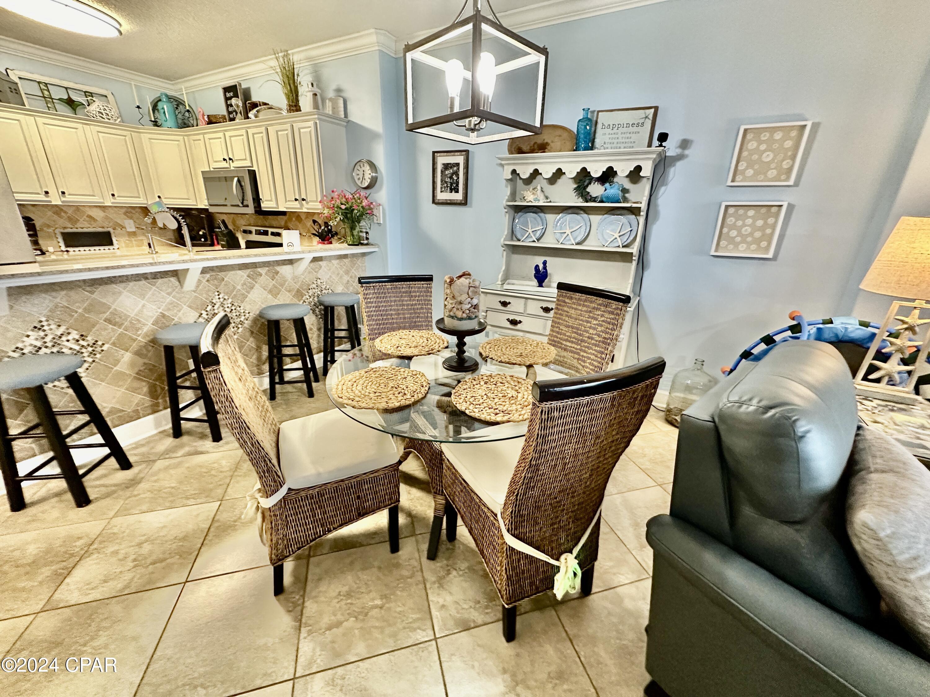 Tropic Winds - Residential