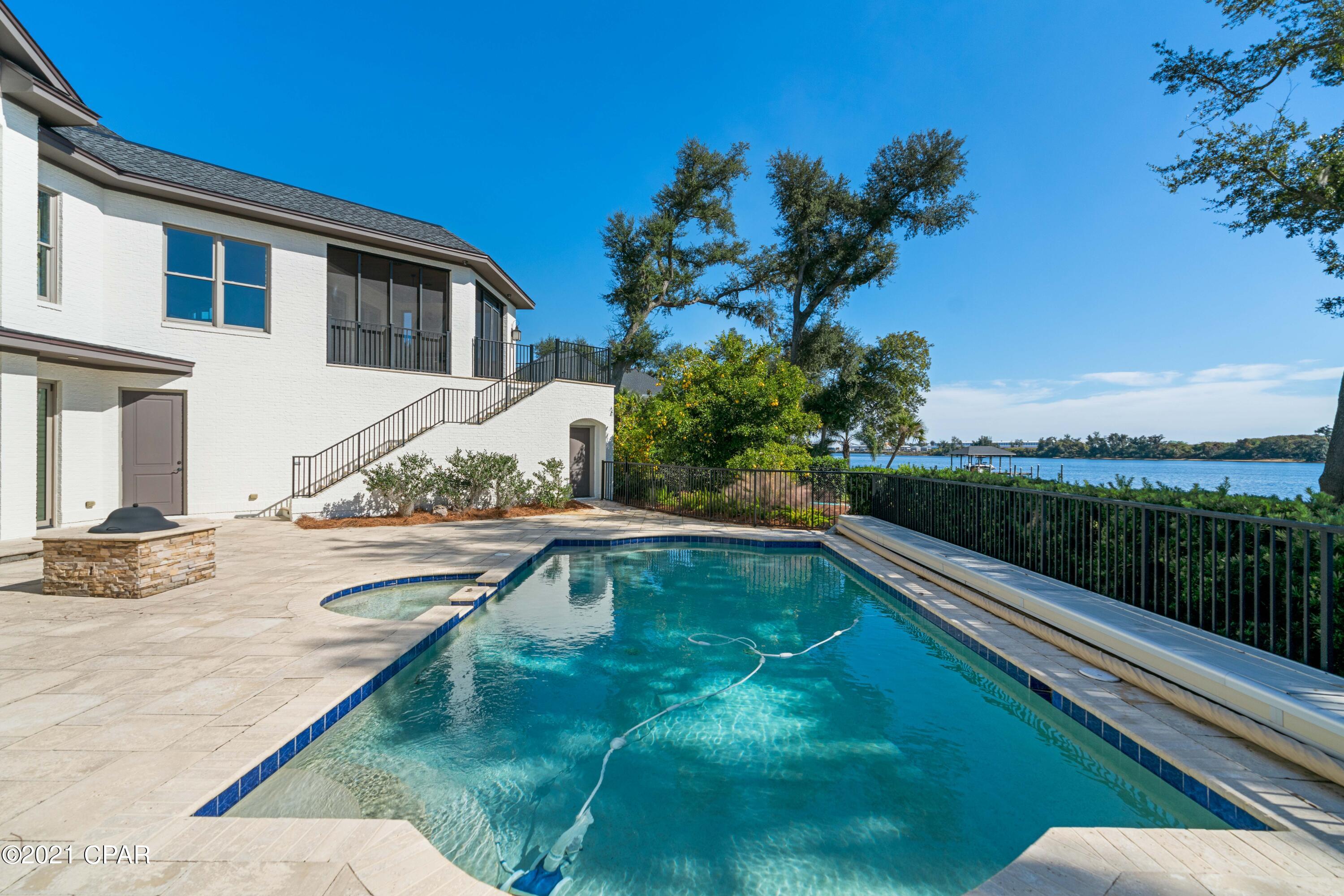 Cove Terrace - Residential