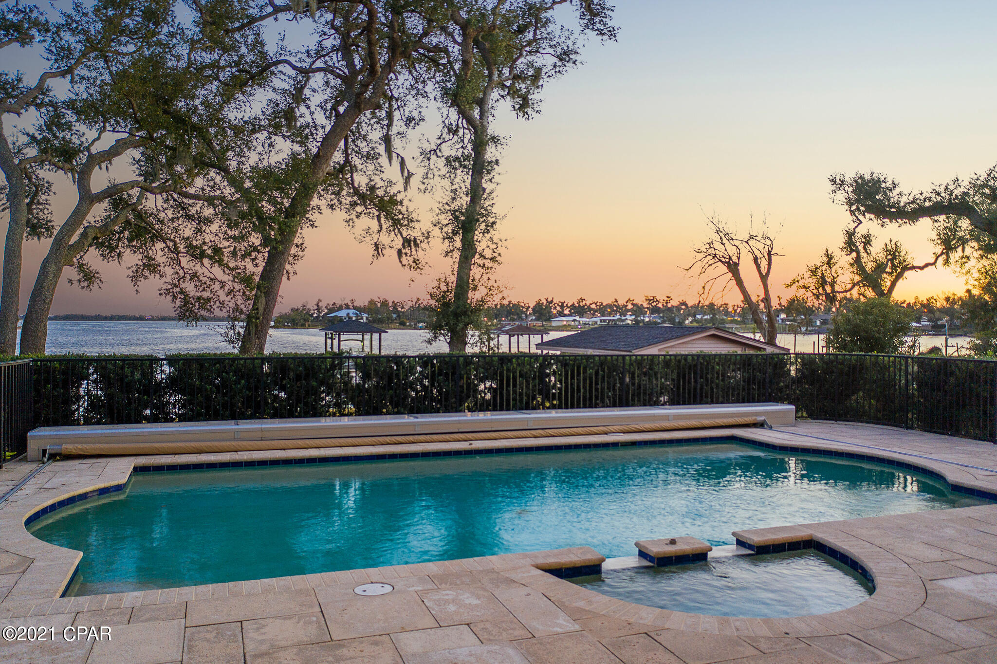 Cove Terrace - Residential