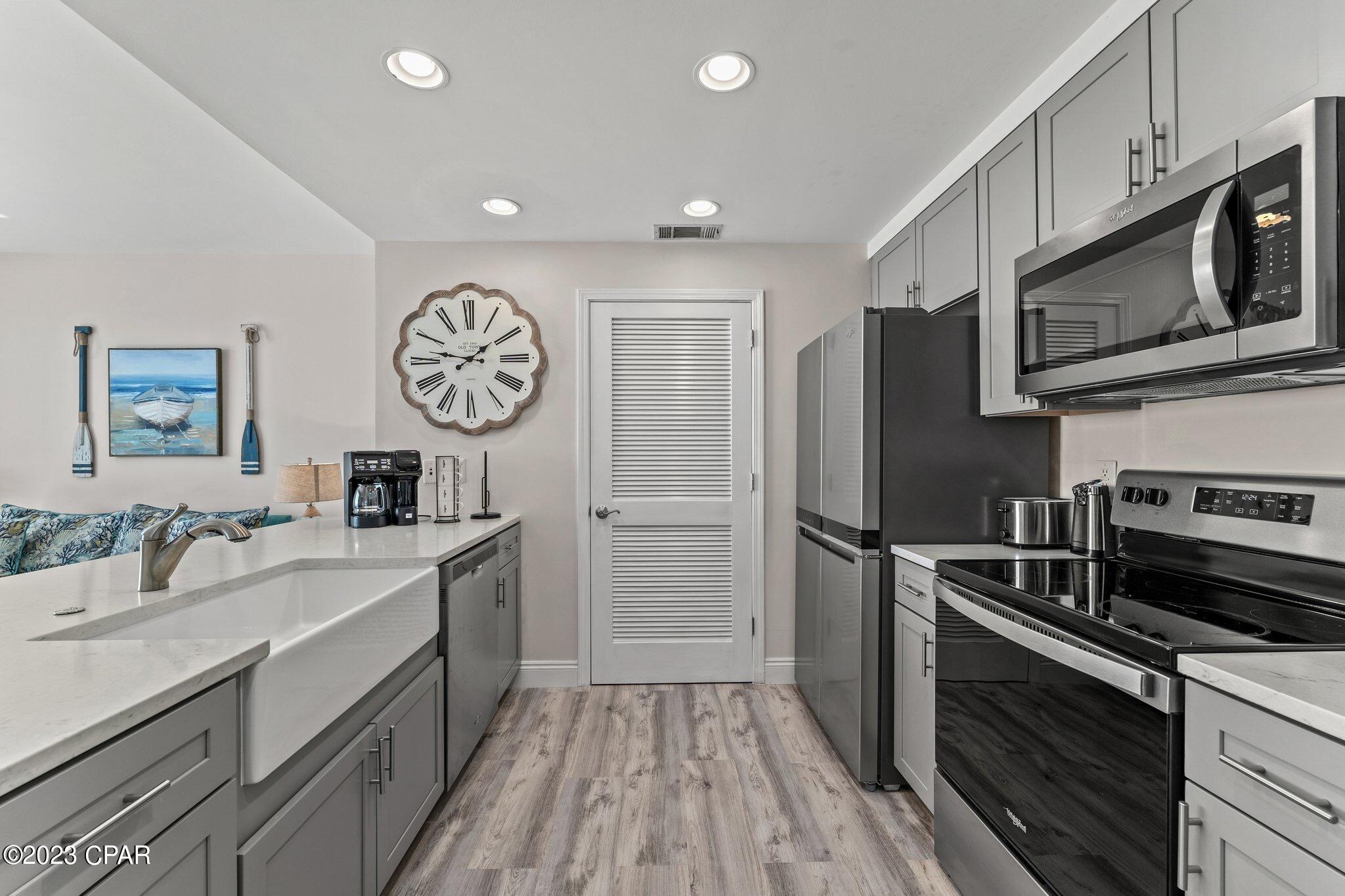 Splash Condo - Residential