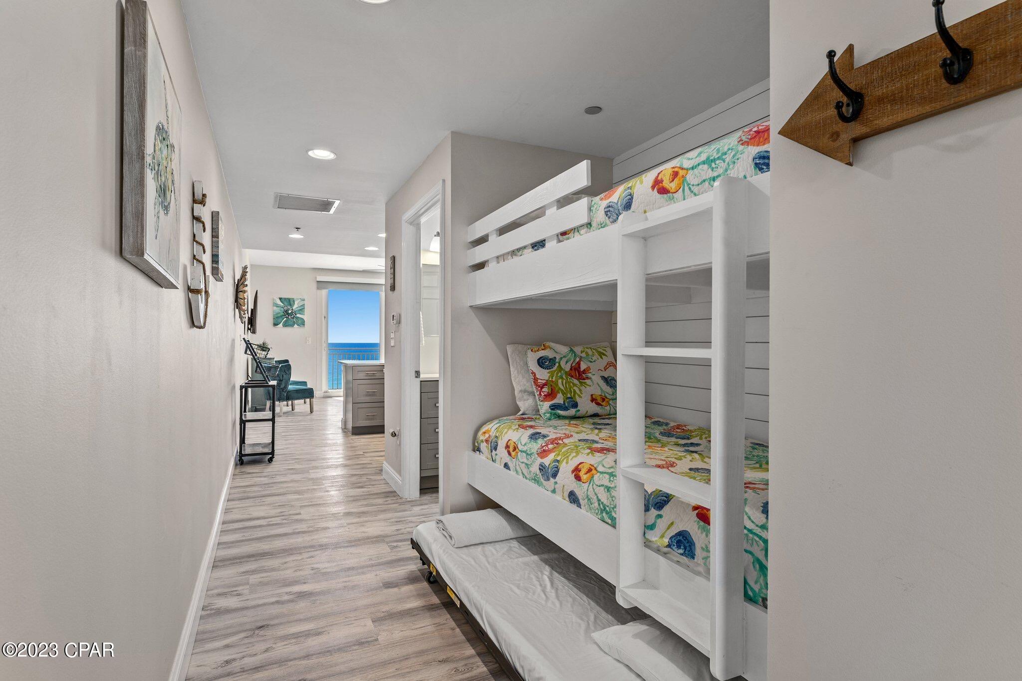 Splash Condo - Residential