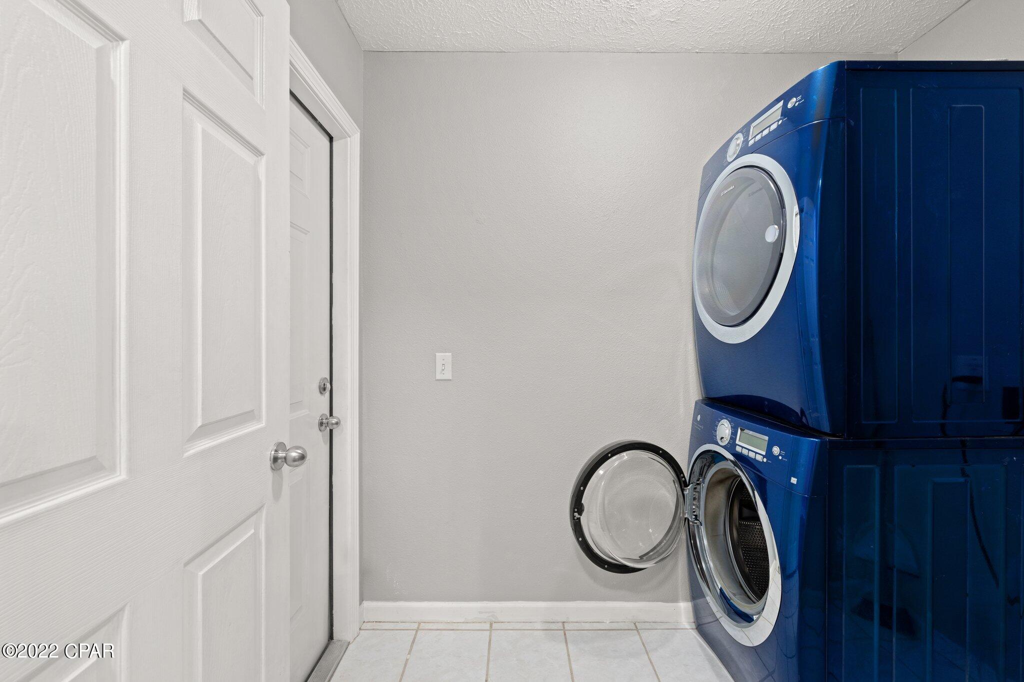 Pine Tree Place Unit 2 - Residential