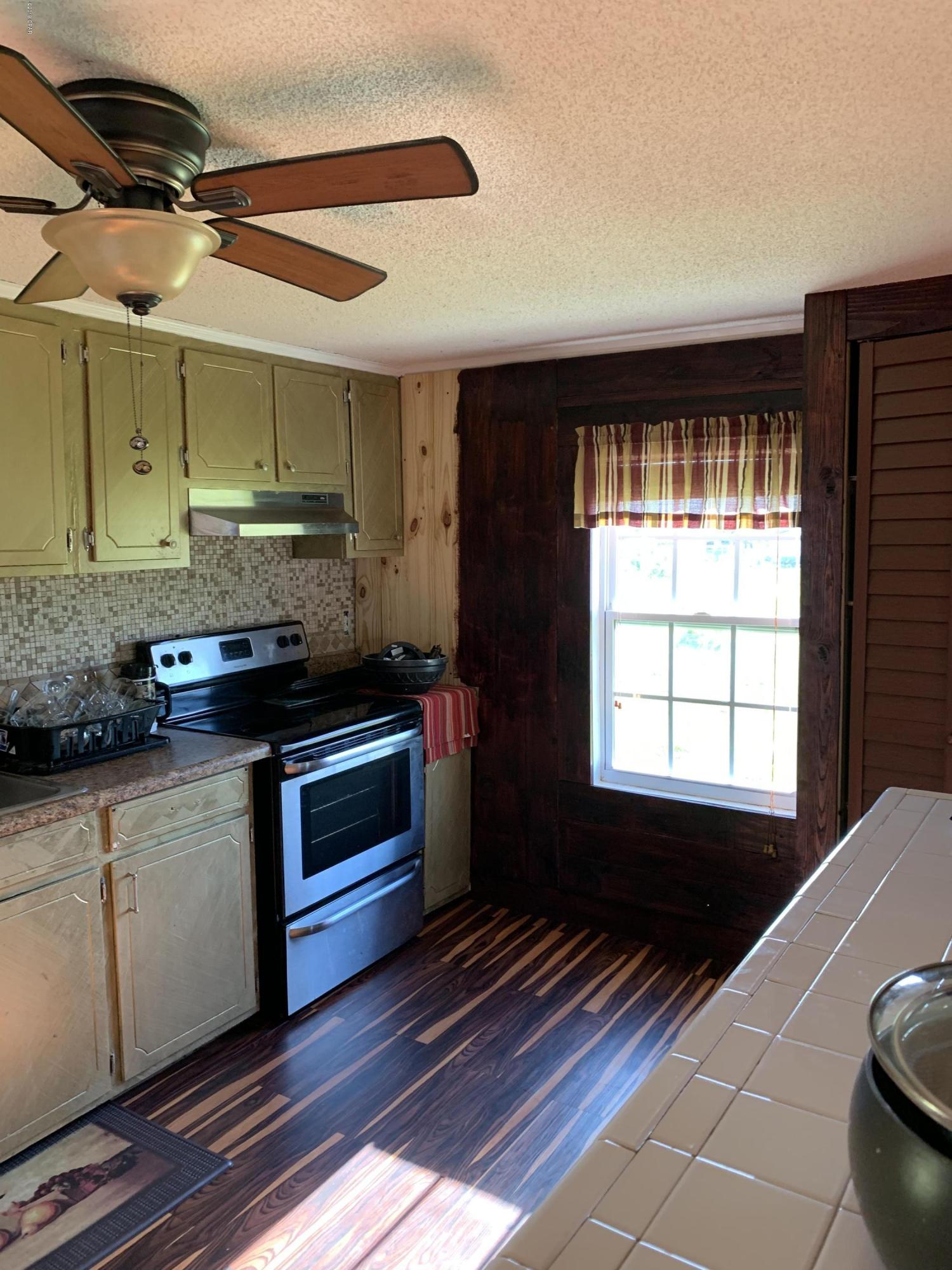 [No Recorded Subdiv] - Residential