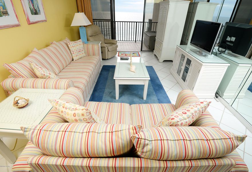 Best price in Pelican Walk!  This 1BR/2BA condo has never been a rental unit and is in fantastic condition.  The owners have taken very good care of this condo and made some nice upgrades, highlighted by awesome tile showers!  They added a brand new water heater 2 years ago, bought a new washer and dryer last year, installed a brand new air conditioner last year and just added new blinds.  This unit really is in great condition...come see for yourself!