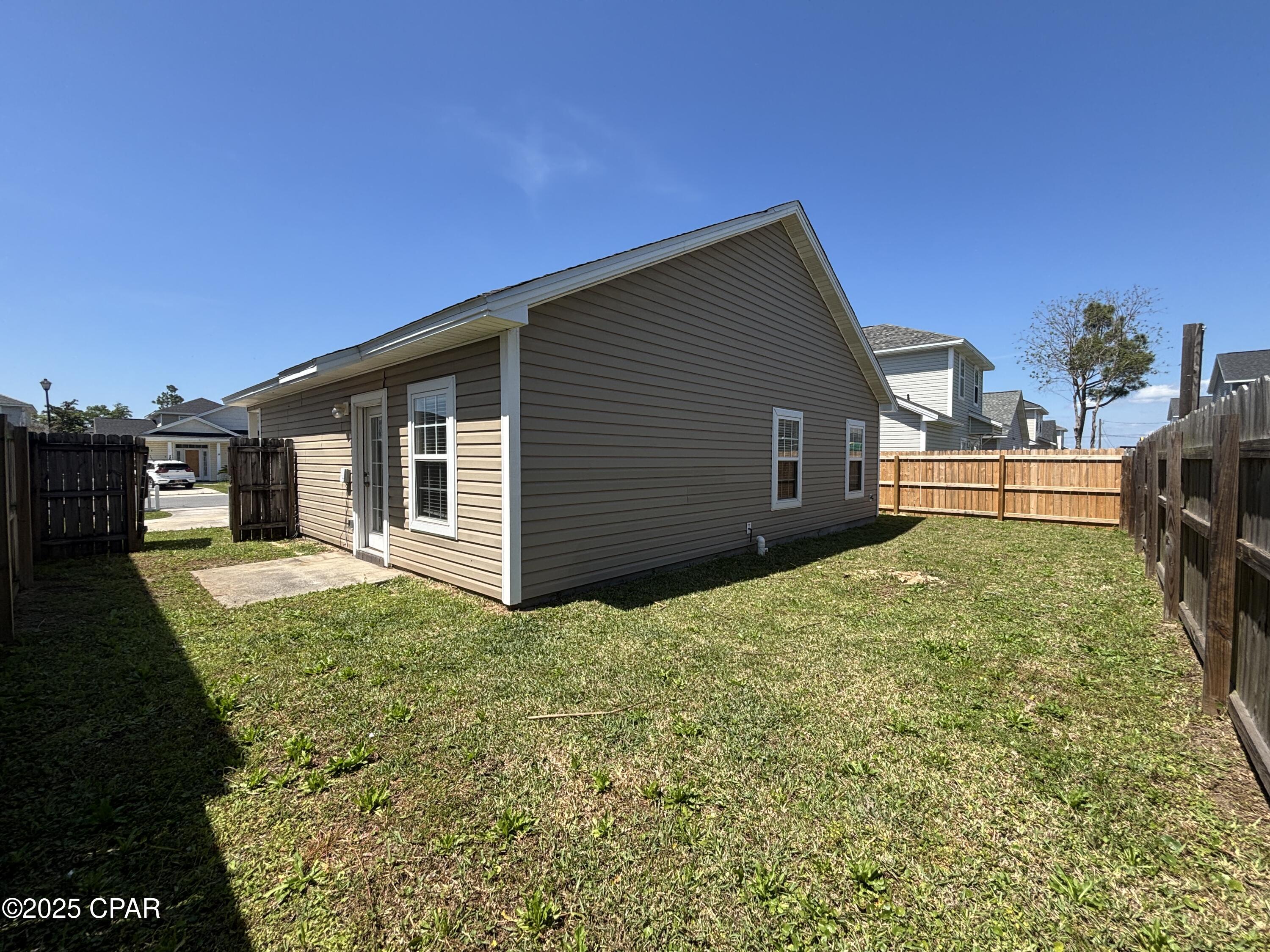 [No Recorded Subdiv] - Residential Lease