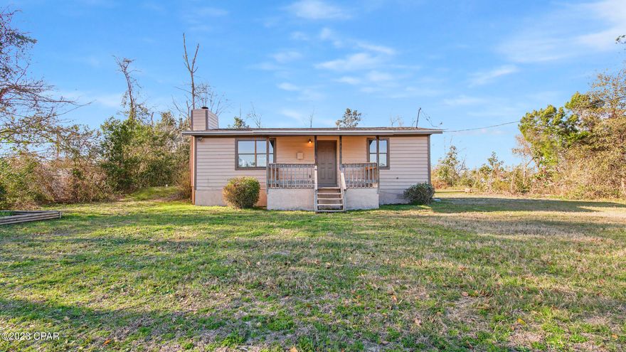 'CURRENTLY UNDER CONTRACT, SELLER ACCEPTING BACKUP OFFERS' Cute Country Home!! Home has recently been updated with new vinyl plank flooring, new carpet in the bedrooms, new painting throughout and some exterior painting. This home has been a great rental and is move in ready.