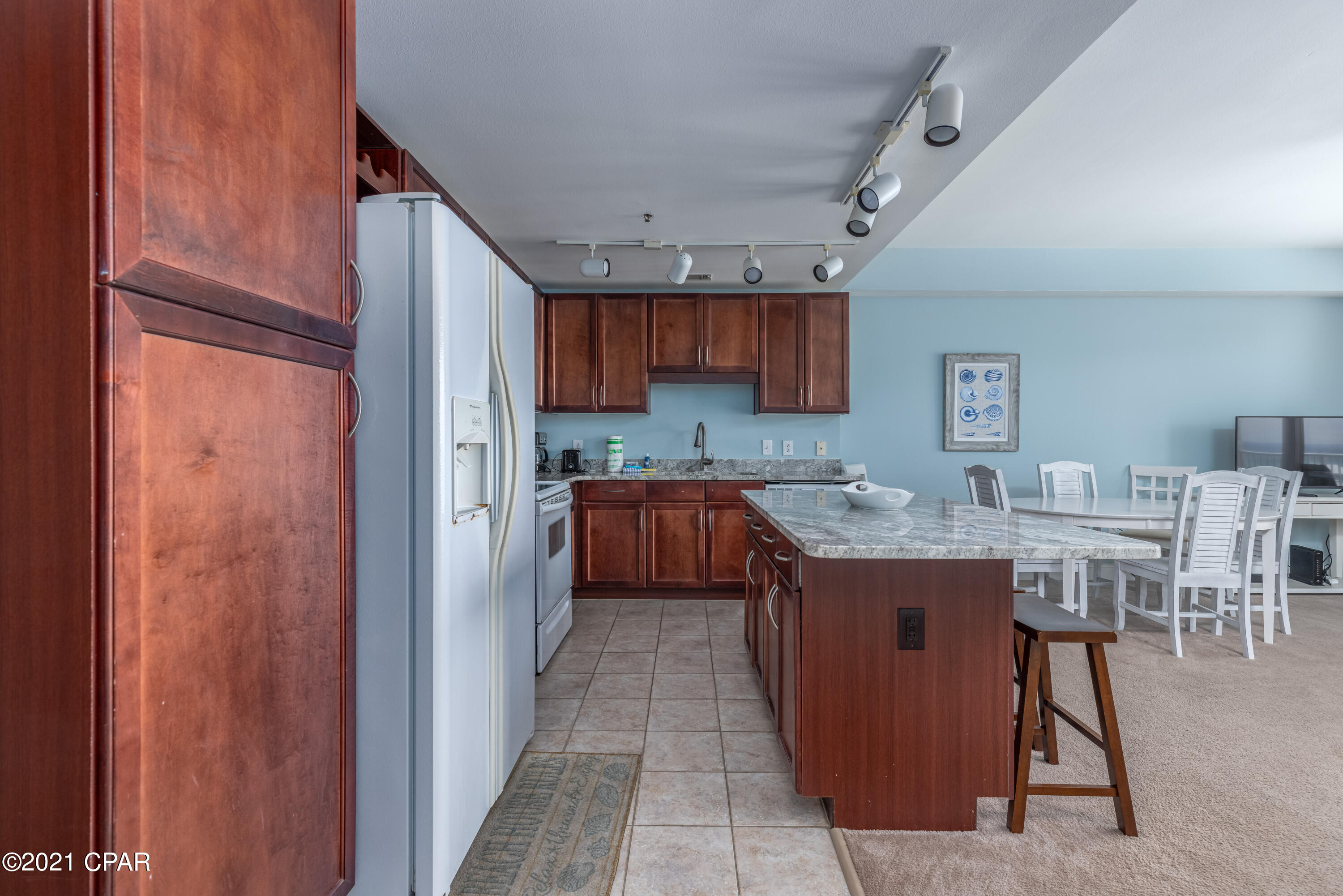 Laketown Wharf - Residential