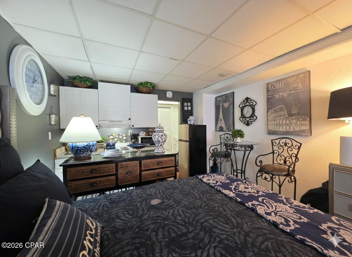 Fontainebleau Terrace - Residential