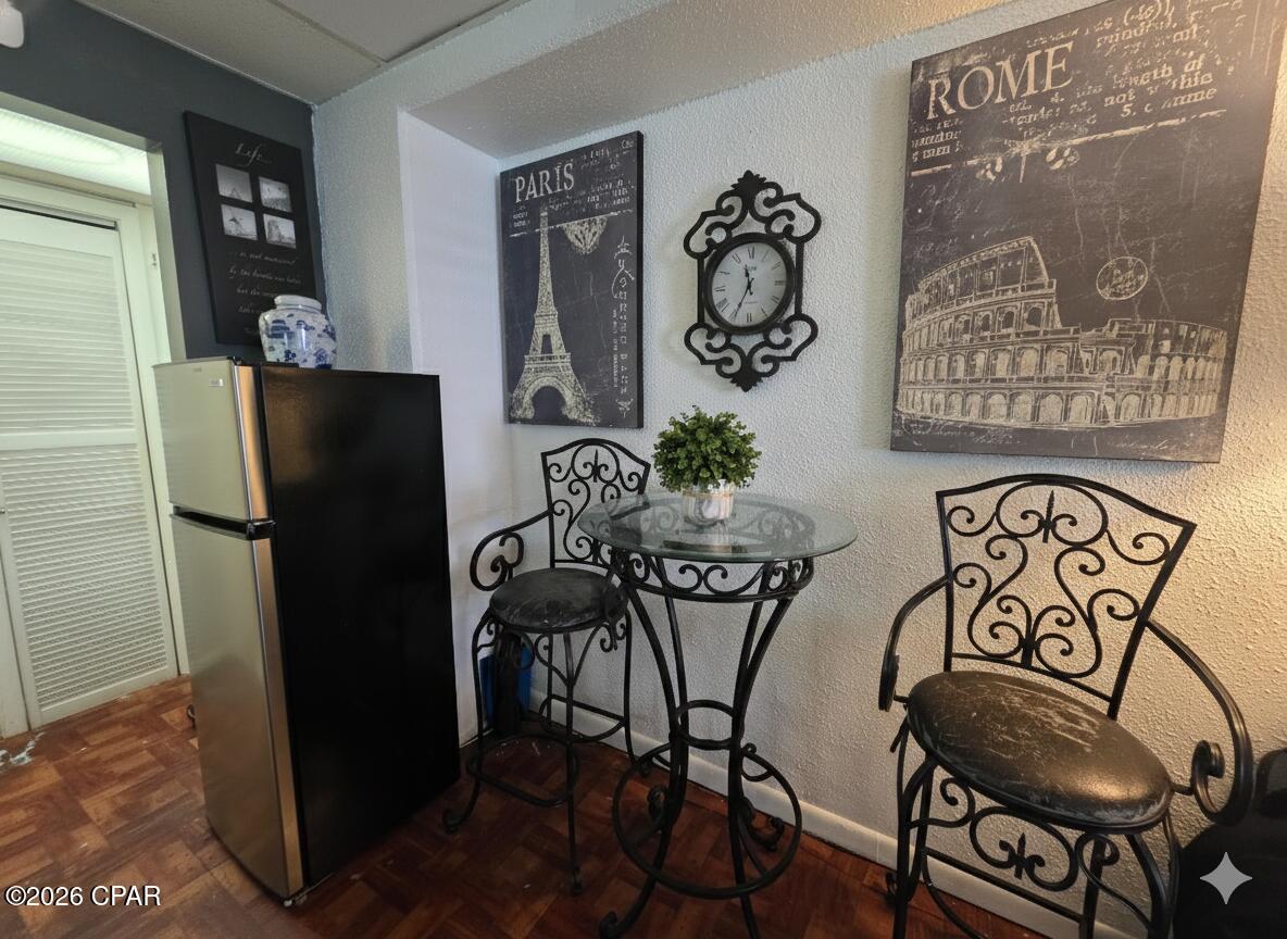 Fontainebleau Terrace - Residential