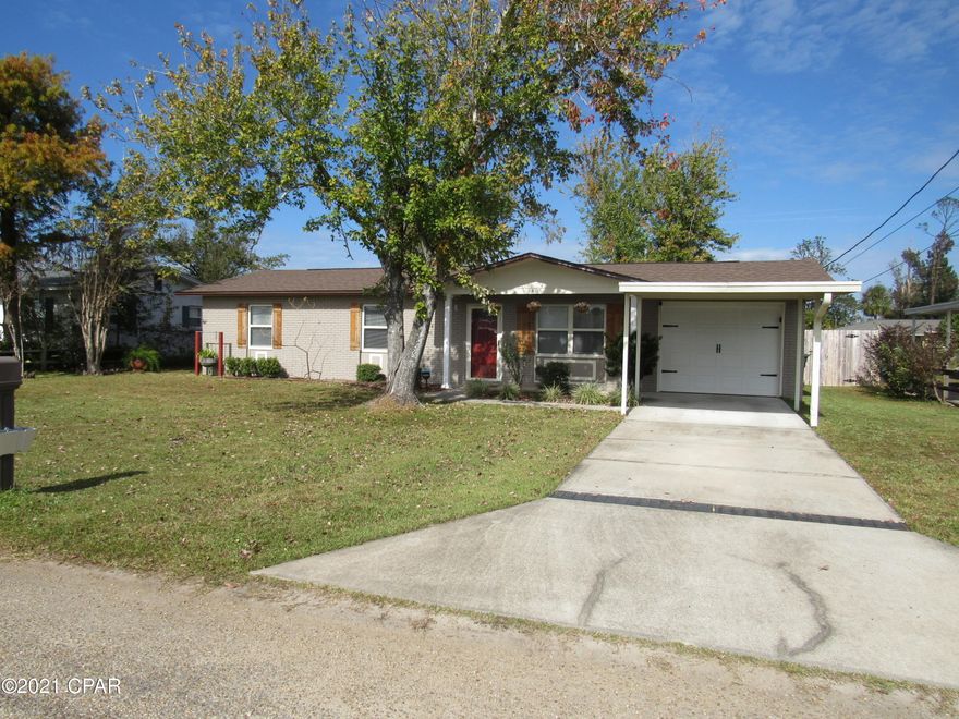 This cozy cottage has great bones, and a lot of personality. This home offers three bedrooms, and two Bathroom. The home has new refrigerator, dishwasher and microwave. Quiet yet friendly neighborhood surrounded by nice homes. This home is a must see.