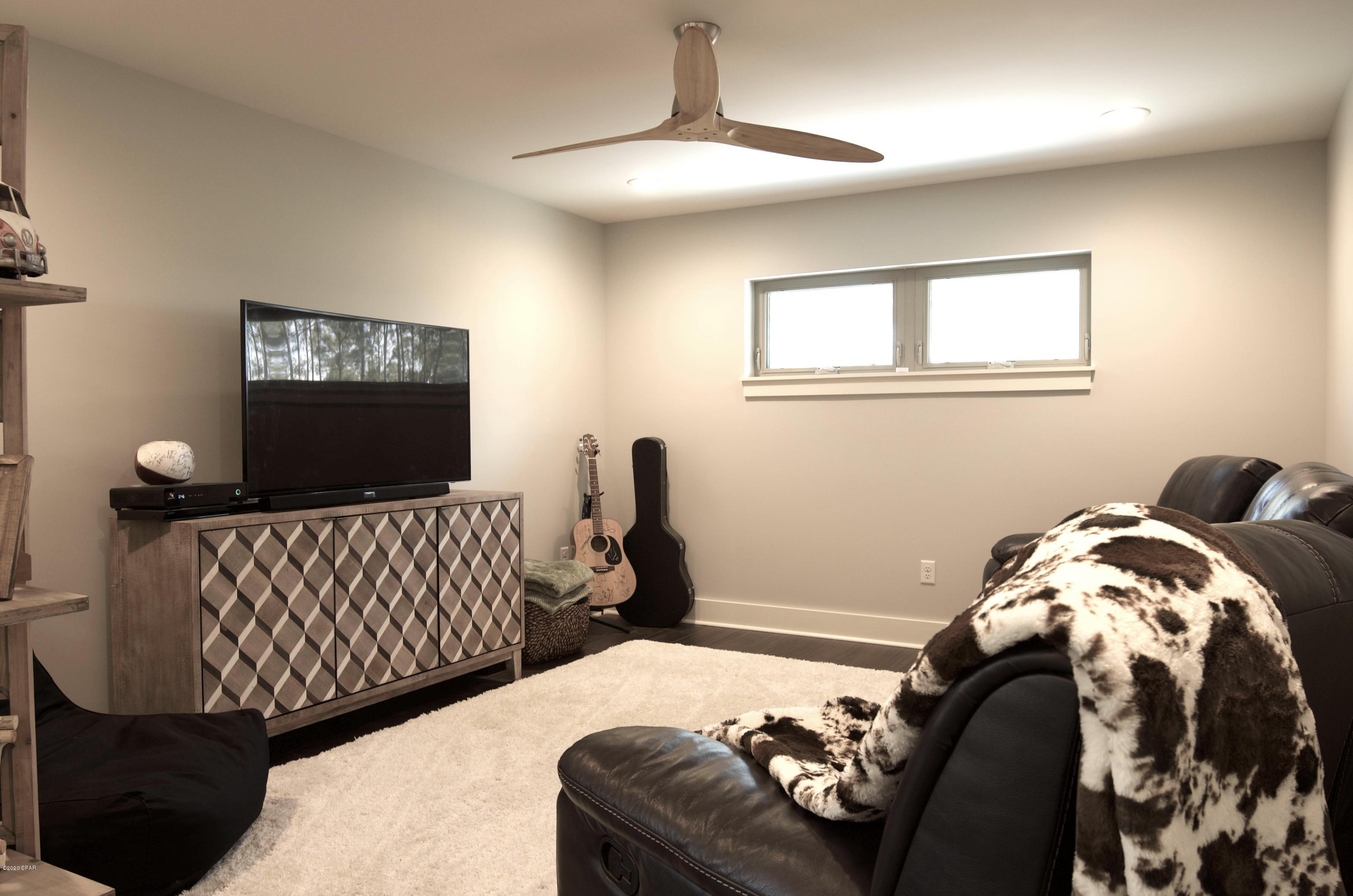 Rivercamps On Crooked Creek - Residential