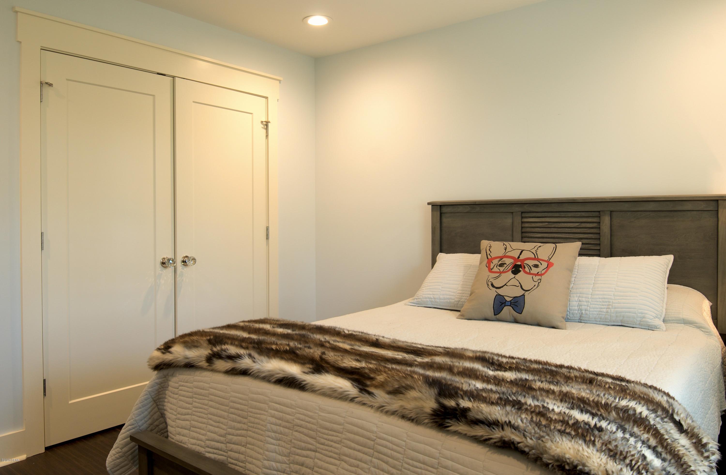 Rivercamps On Crooked Creek - Residential