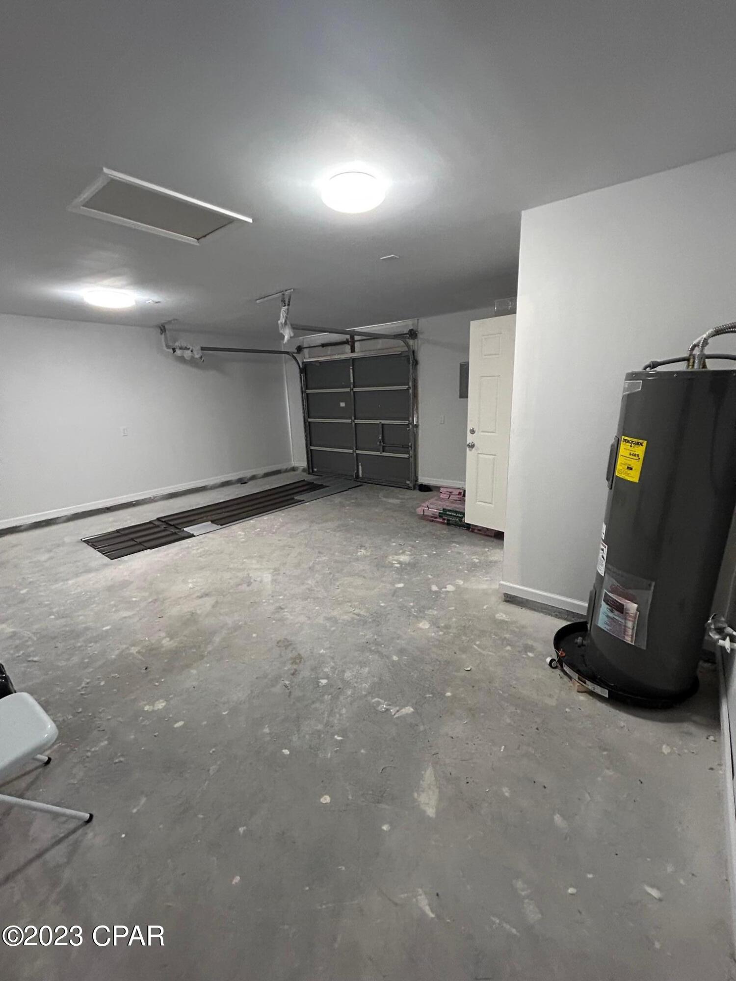 Pine Tree Place Unit 1 - Residential